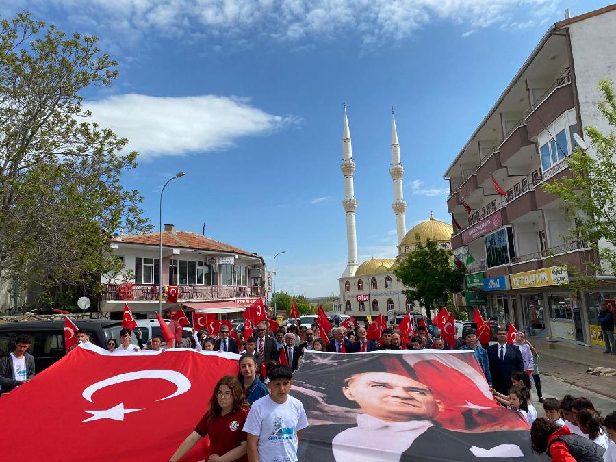 İLÇEMİZDE 19 MAYIS ATATÜRK’Ü ANMA GENÇLİK VE SPOR BAYRAMININ 104. YILDÖNÜMÜ COŞKUYLA KUTLANDI. 